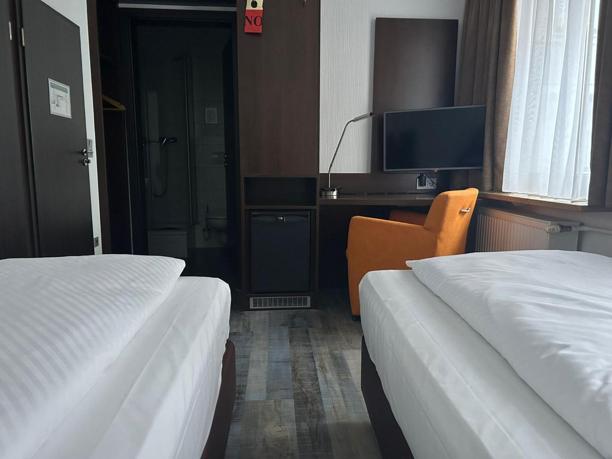 Hotel Fackelmann Nuremberg ภายนอก รูปภาพ