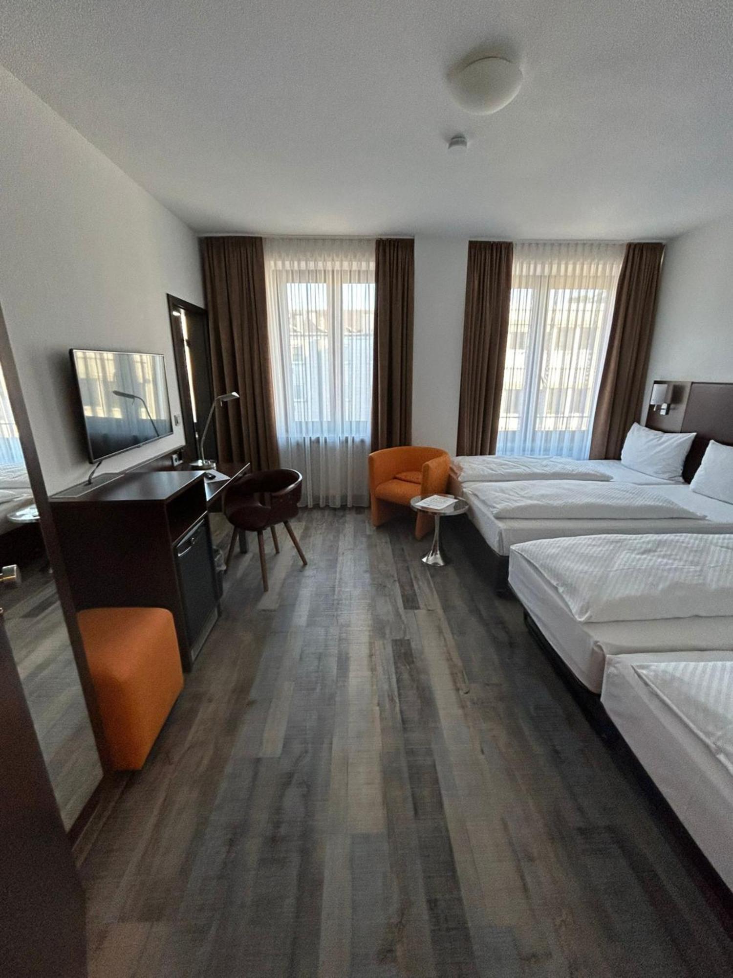 Hotel Fackelmann Nuremberg ภายนอก รูปภาพ