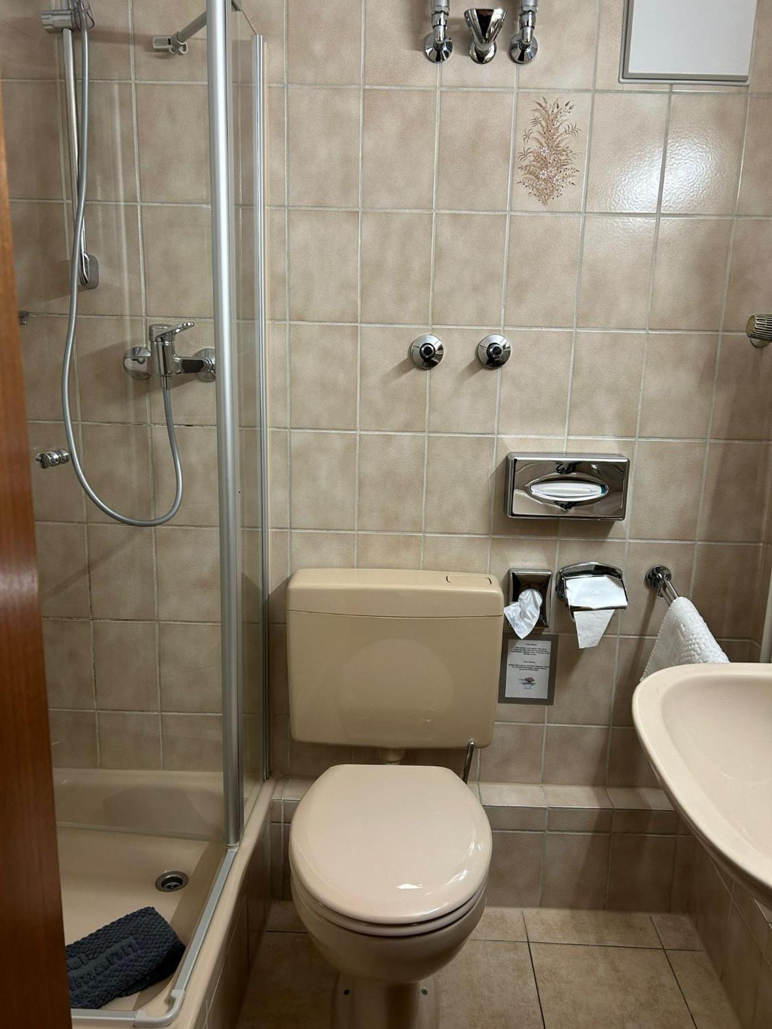 Hotel Fackelmann Nuremberg ภายนอก รูปภาพ