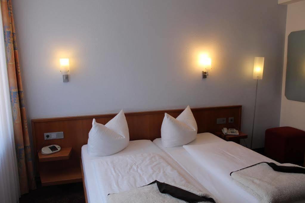 Hotel Fackelmann Nuremberg ภายนอก รูปภาพ