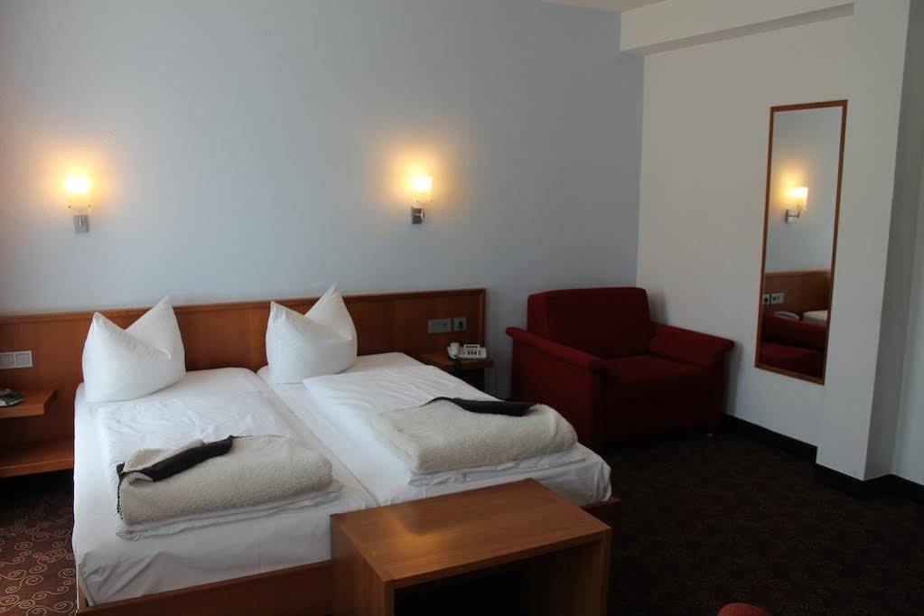 Hotel Fackelmann Nuremberg ภายนอก รูปภาพ